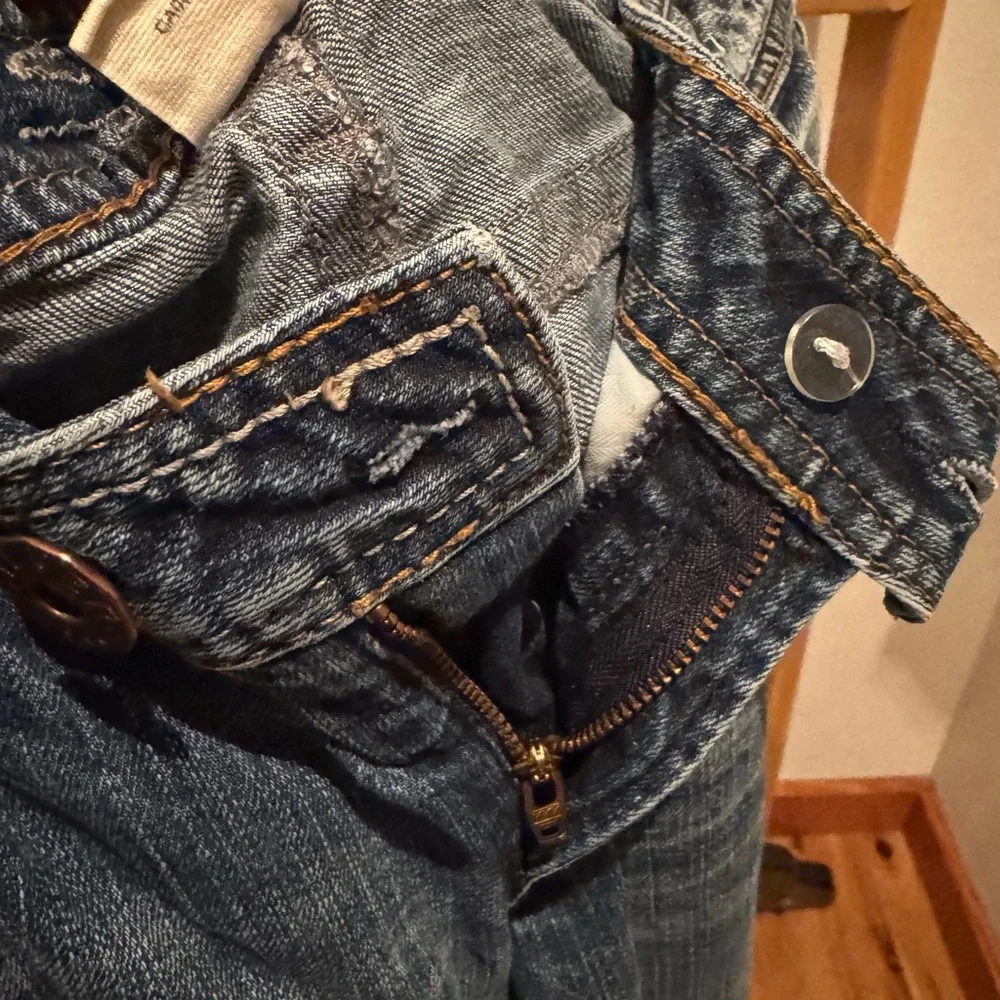 Tuesday Silver Jeans Dark Blue Distressed Straight/Flare Leg Women's Jeans - Picture 11 of 13